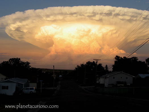 Nube explosión nuclear