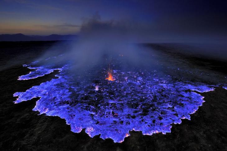 volcan-lava-azul
