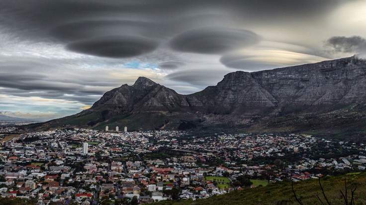 nubes-lenticulares-ciudad-cabo-sudafrica