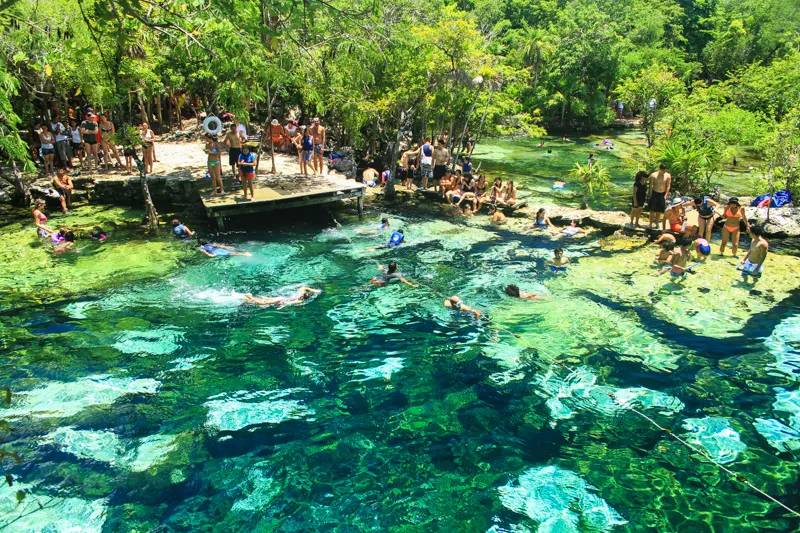 Cenote Azul Rivera Maya