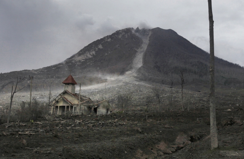 Sinabung-volcan-villas-pueblos-abandonados-indonesia2