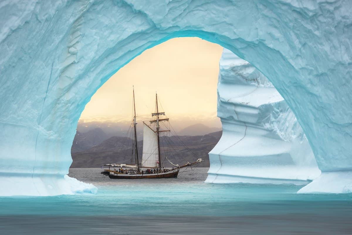 Barco en arco artico